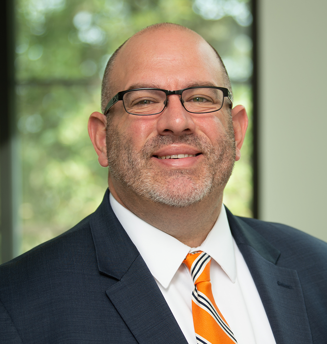 headshot - Centennial Advisors - Kevin Wade